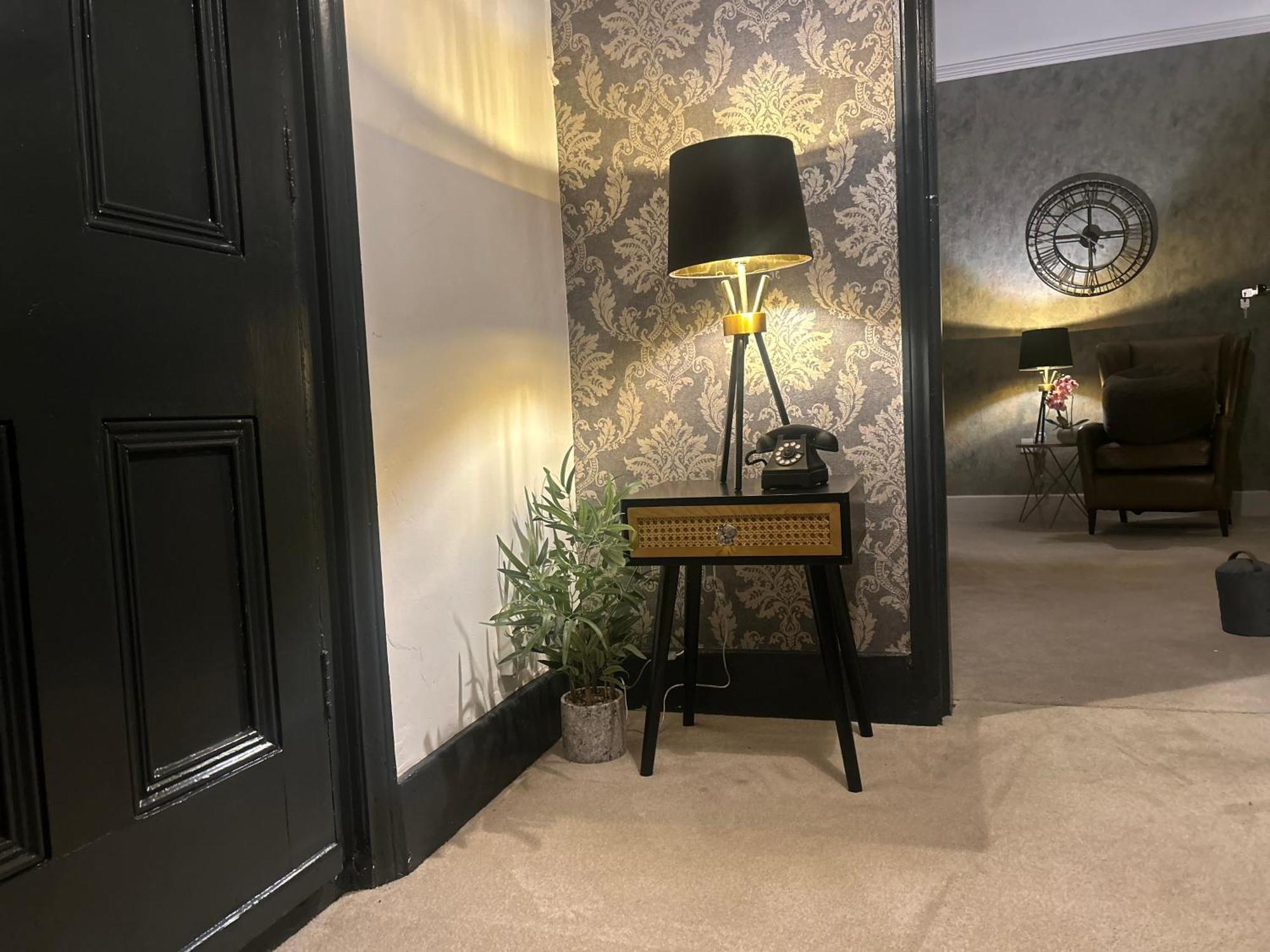 Park View Is A Beautiful Whole Entire House Close To Town Centre, Sleeps 8 In 4 Rooms, 2 Doubles And 4 Single Beds With 2 Shower Rooms, Available For Holidays, Insurance Stays, Trades People, Contractors, Pets Welcome Wisbech Buitenkant foto